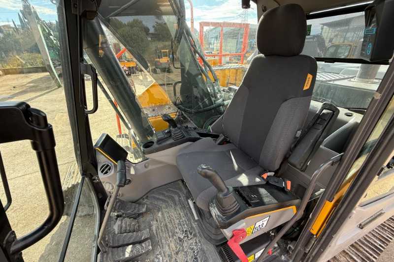 OmecoHub - Immagine VOLVO EC220ELR